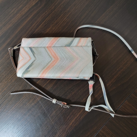 Aimee Kestenberg Bali Leather Travel Wallet Crossbody In Sahara - Picture 7 of 9